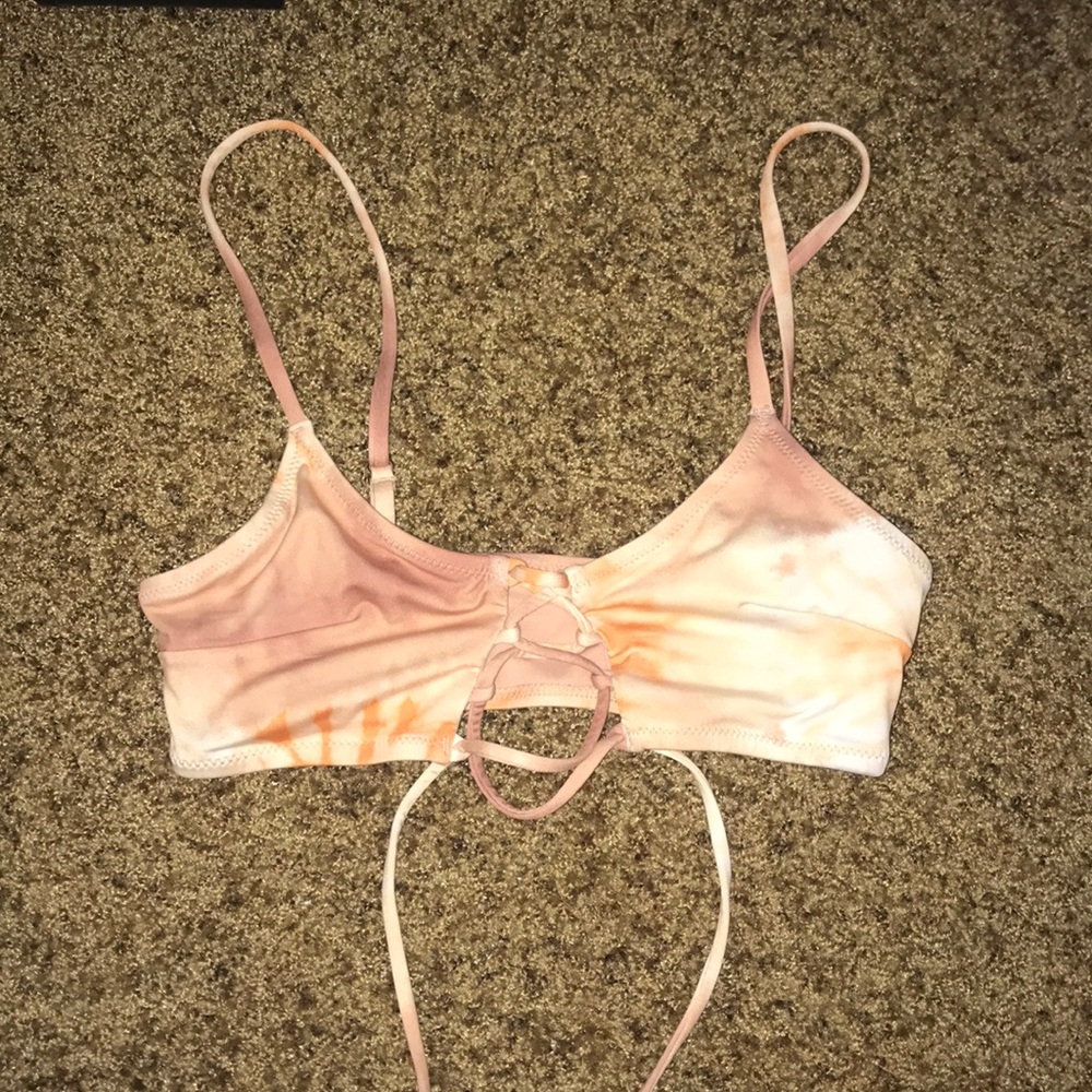 Pastely tie-dye bikini bandeau top